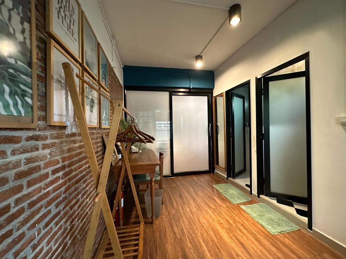 T-House Bkk 2Floors Near Bts With Swimming Pool And Free Wifi Hotel Bangkok Kültér fotó