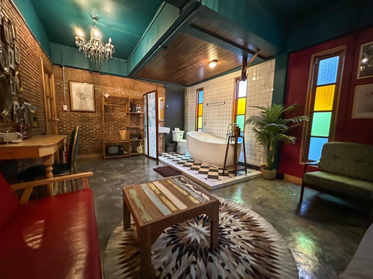 T-House Bkk 2Floors Near Bts With Swimming Pool And Free Wifi Hotel Bangkok Kültér fotó