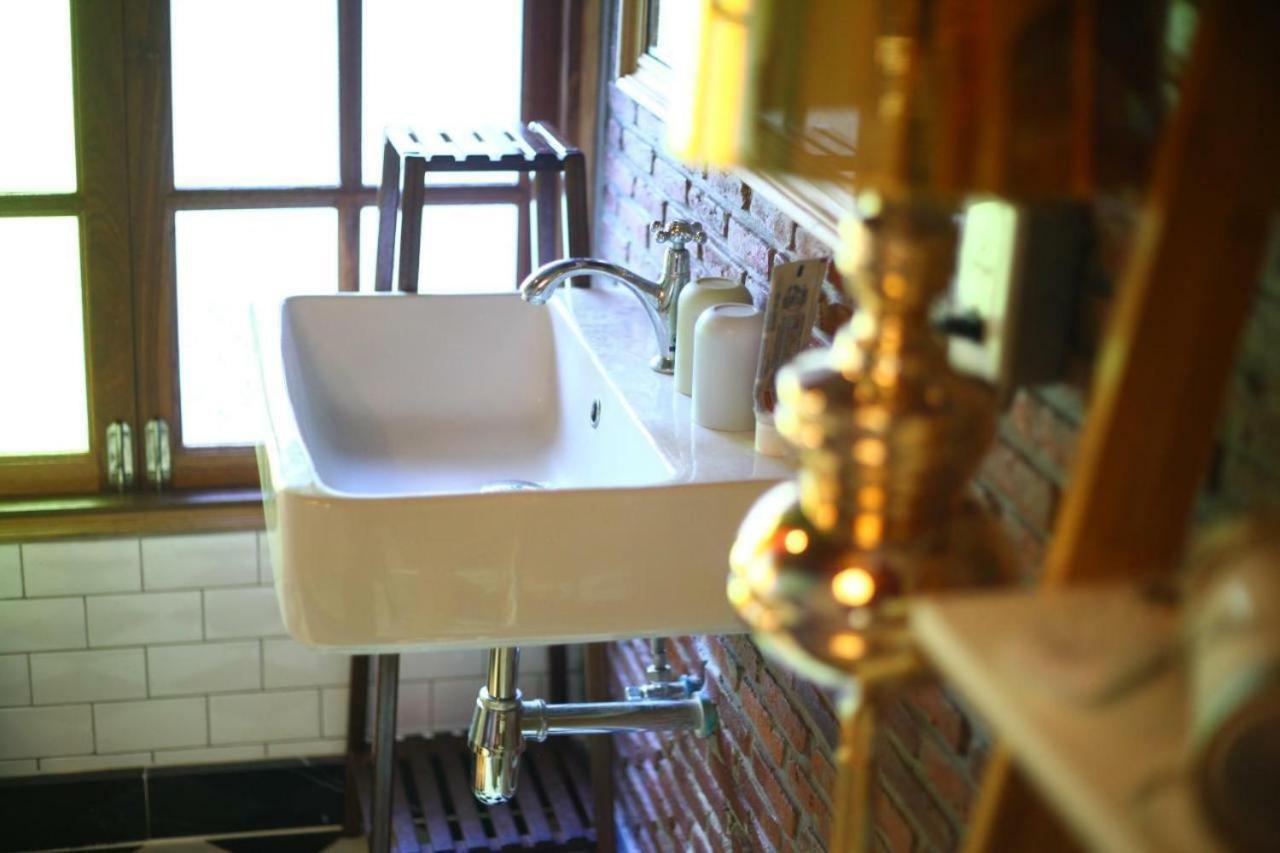 T-House Bkk 2Floors Near Bts With Swimming Pool And Free Wifi Hotel Bangkok Kültér fotó