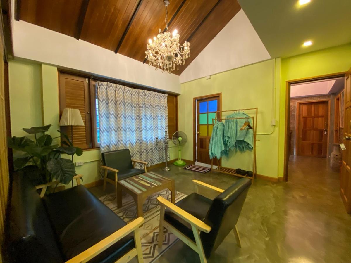 T-House Bkk 2Floors Near Bts With Swimming Pool And Free Wifi Hotel Bangkok Kültér fotó